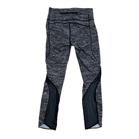 Lululemon Leggings Pace Perfect Tight Mesh Black White 7/8 Cropped Size 6 Small - Picture 4 of 5